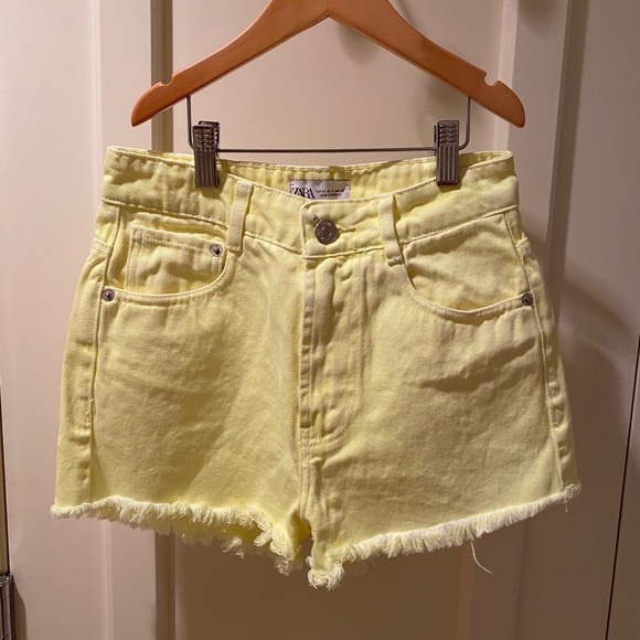 Neon yellow ZARA shorts - Picture 1 of 3